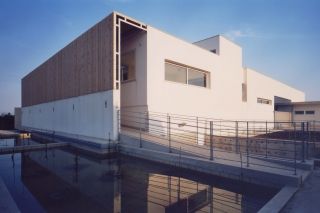 edificio industriale per imbottigliamento